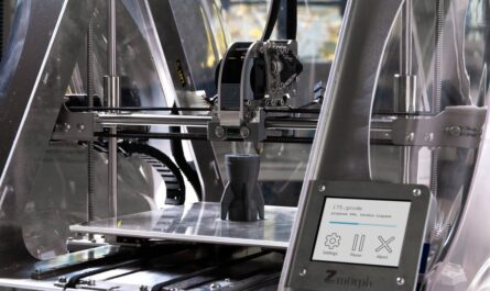 3D tiskárna provádějící kvalitní 3D tisk