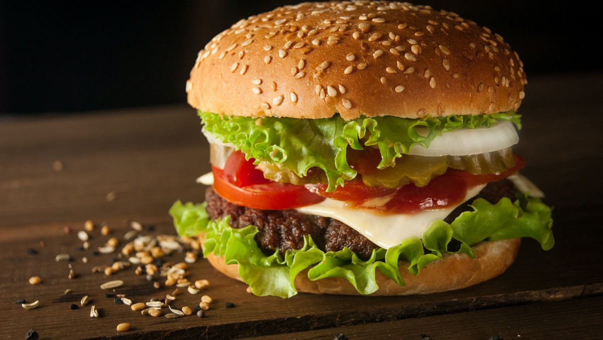 American burger and its preparation from A to Z